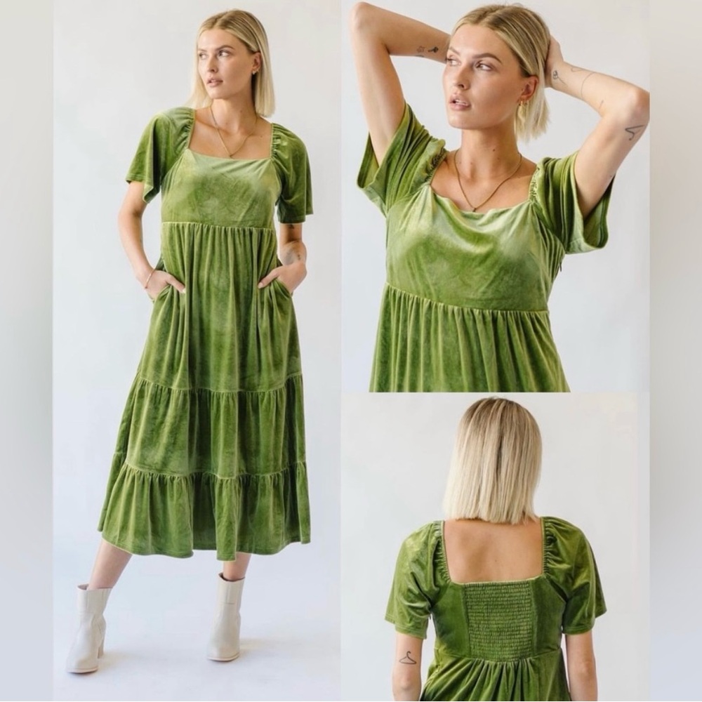 Pinkblush Elegant Green Velvet Tiered Maxi Dress 💚